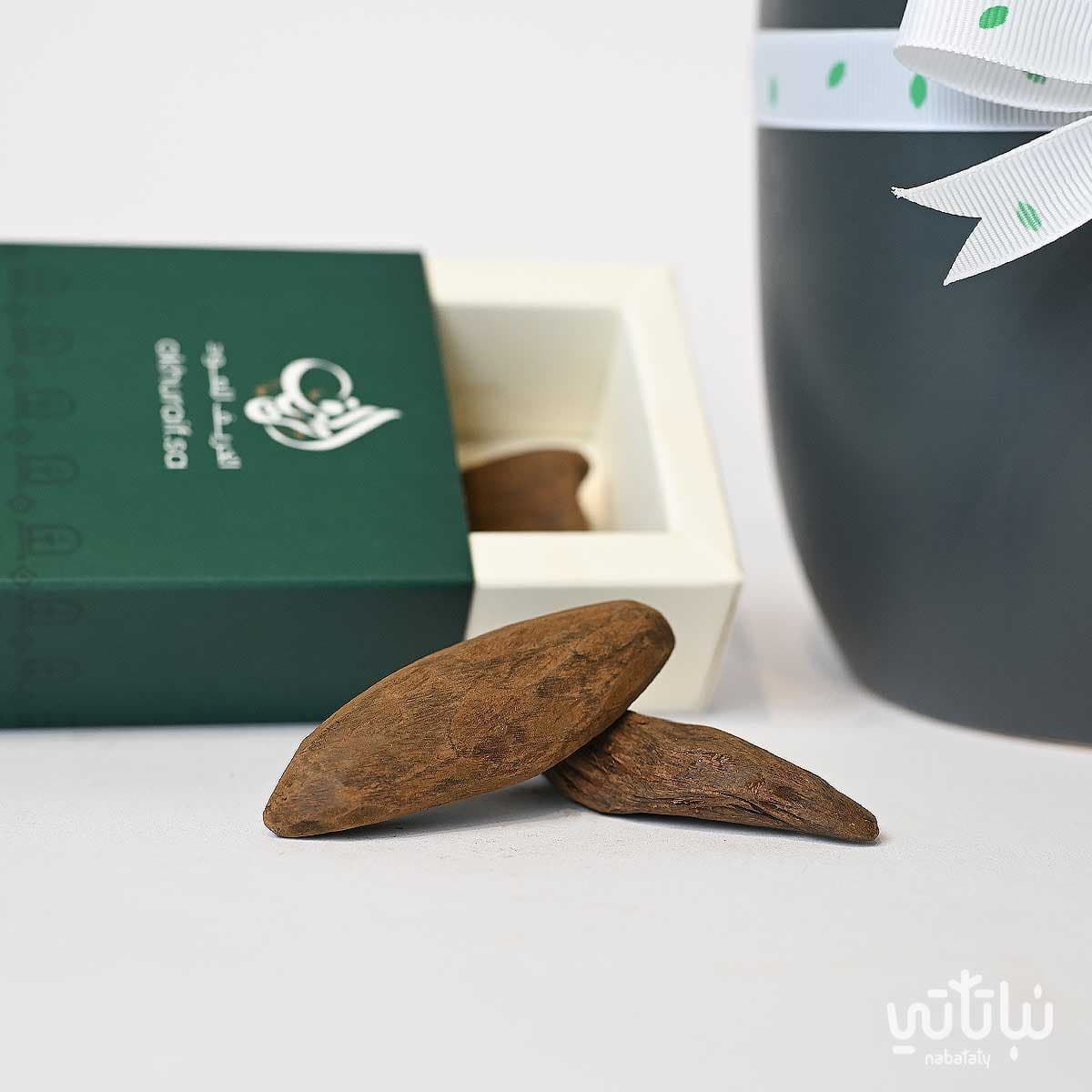 هدية مبروك التخرج نبتة جلد النمر و عود موروكي محسن 4